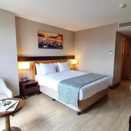 Port Bosphorus 4*