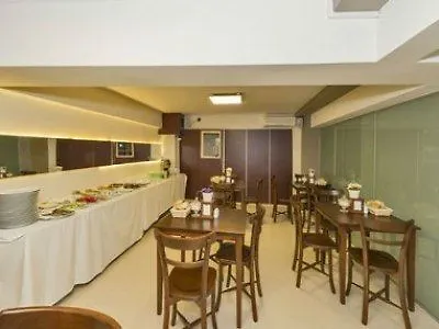 Metrolux Hotel