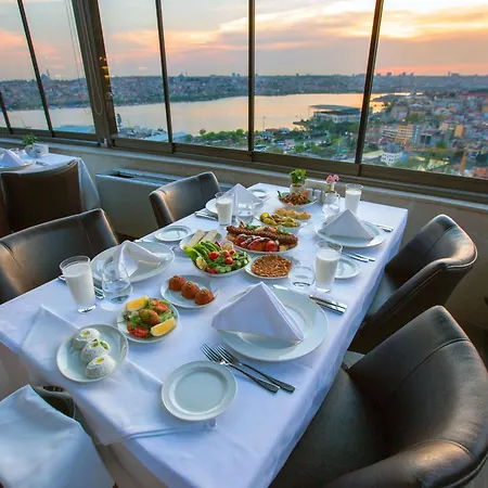 Radisson Blu Pera 5*
