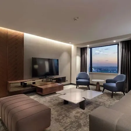 Hilton Maslak 5*