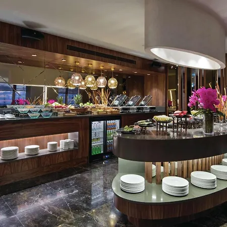 Hilton Maslak Hotel 5*