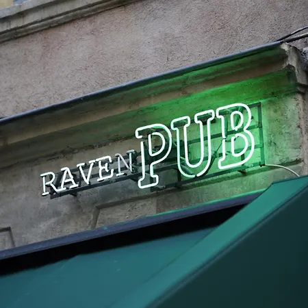 Raven Taksim דירה *