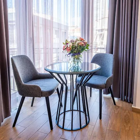 Отель La Wisteria Boutique 4*