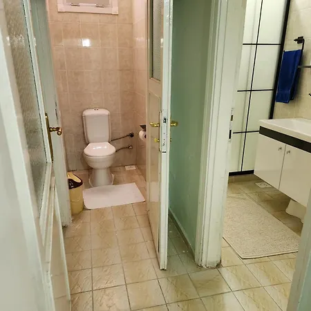 Two Bedroom Flat In The Garden At The Bosphorus