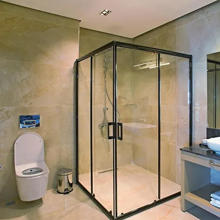 Moncher Hotel 4*