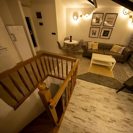 Ava Center Aparthotel *