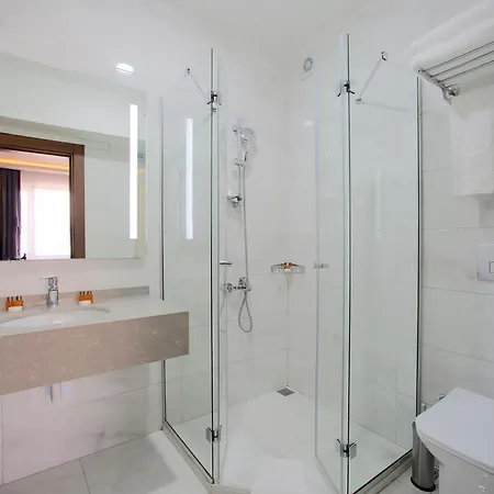 Hotel Eyfel 3*