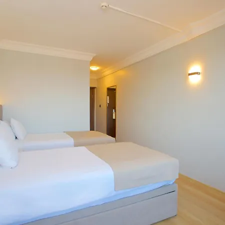 Hotel Grand Ant 3*