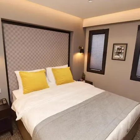 The Row Taksim Hotel 2*