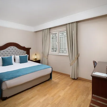 Recital Hotel 3*