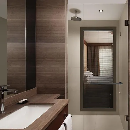 Sheraton Center 5*