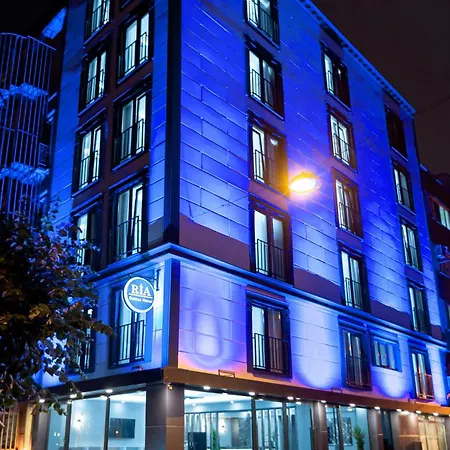 Ria Boutique Hotel 4*