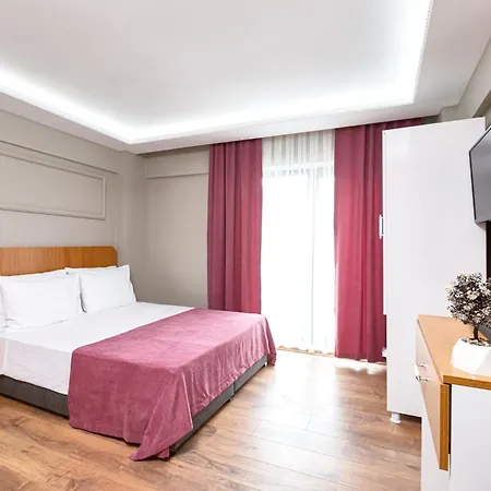 Ria Boutique Hotel