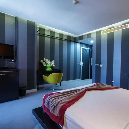Vernazza Hotel 4*