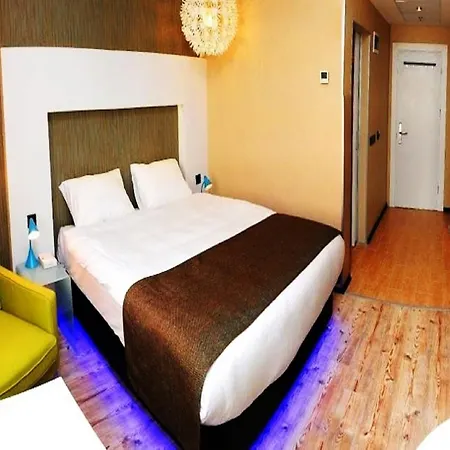 Hotel Tempo 4levent 3*