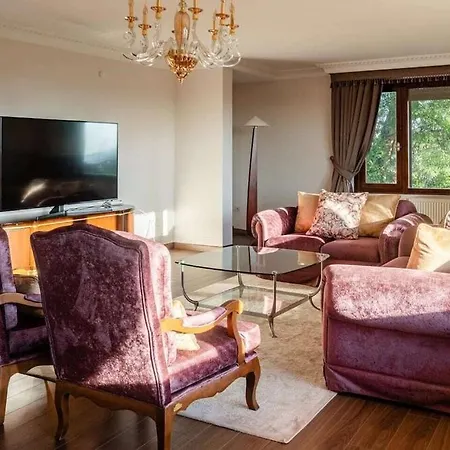 Beykoz بيكوز 3+2 مطلة على البحر