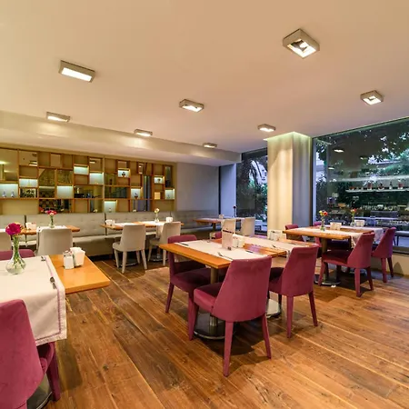 Ramada By Wyndham Grand Bazaar Hotel 4*