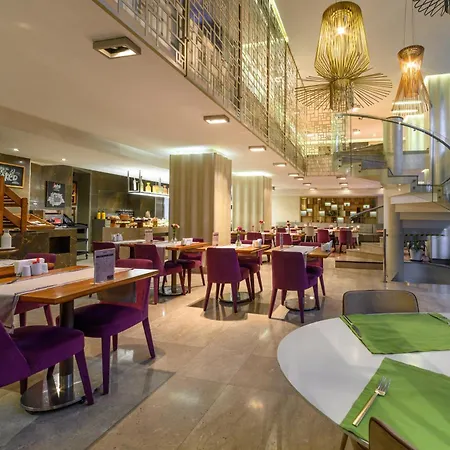 Hotel Ramada By Wyndham Grand Bazaar