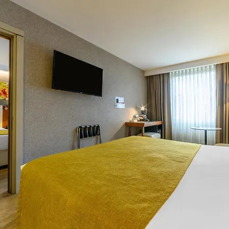 Ramada By Wyndham Grand Bazaar 4*