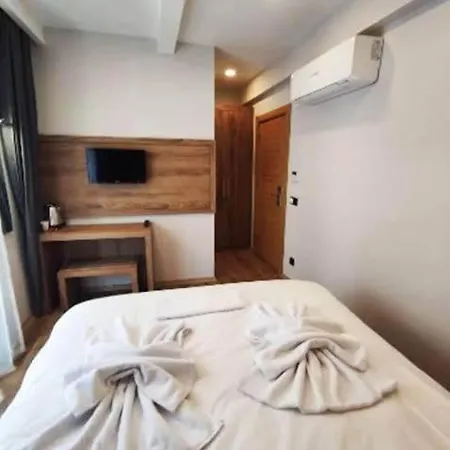 Azad Homes Unkapani