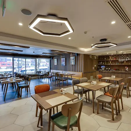 Ramada By Wyndham Old 4*