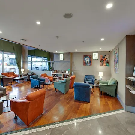 Ramada By Wyndham Old Hotel 4*