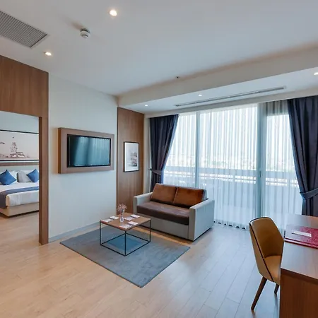 Ramada By Wyndham Old 4*