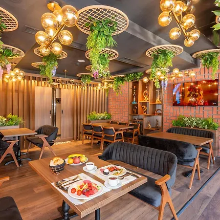 Litros & Hotel Provincia di Istanbul
