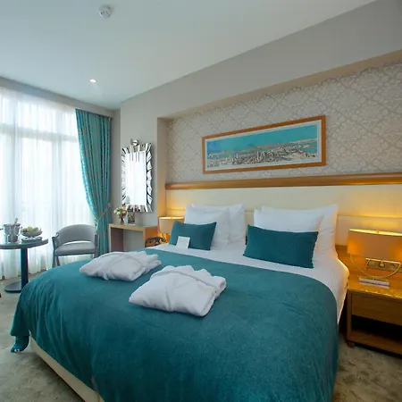 Momento Golden Horn Hotel 4*