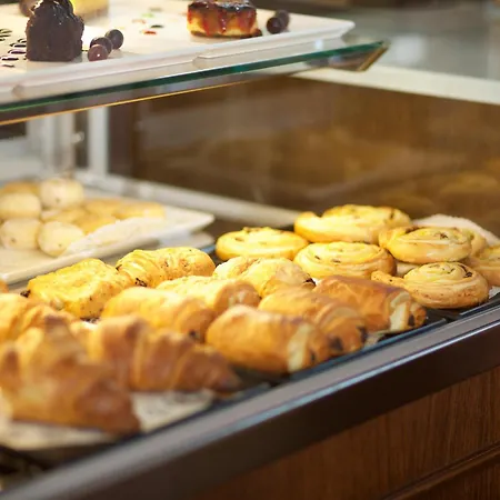 Momento Golden Horn Hotel