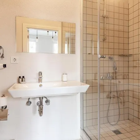 Warm Cozy Charming 2bd2bath Galatatower Gem! #256 * اسطنبول