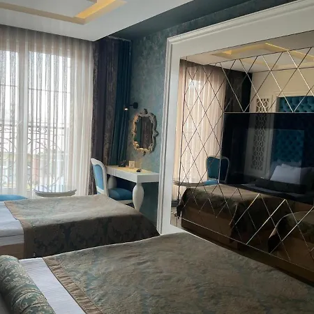 Taksim Istiklal Hotel 3*