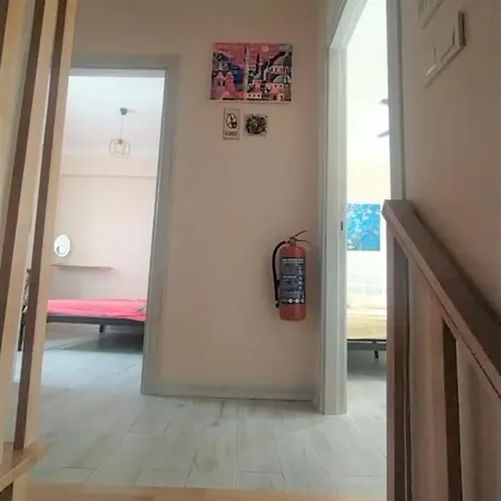Istanbulda Merkezi Konum, Muestakil Bina *