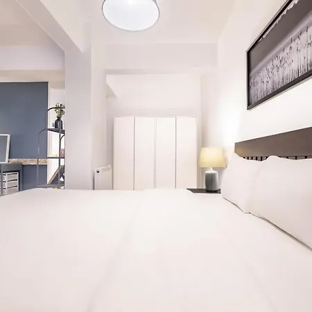 Studio Flat With Lovely Backyard In Nisantasi Apartment