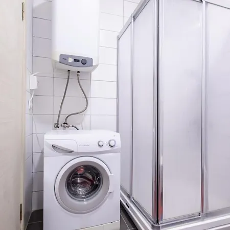 Studio Flat With Lovely Backyard In Nisantasi Apartment *