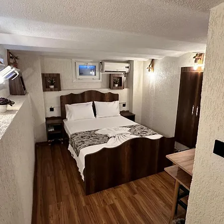 Hotel La Vien Old 3*