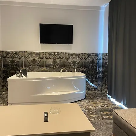 Ck Palace Hotel