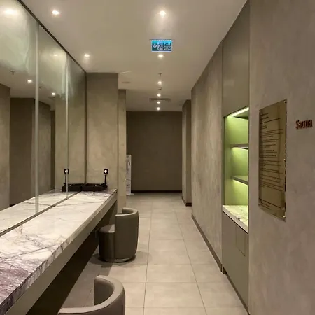 Ultra Luxury Apartment *