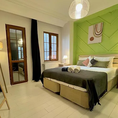 W/ New Furnitures Next To Istiklal Street And Taksim Square Aparthotel