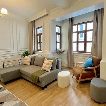 Aparthotel W/ New Furnitures Next To Istiklal Street And Taksim Square