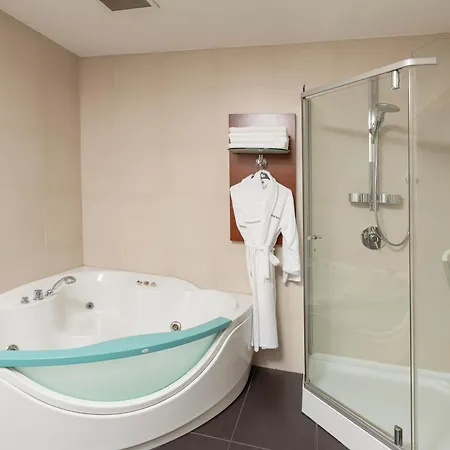 Hotel Nippon 4*