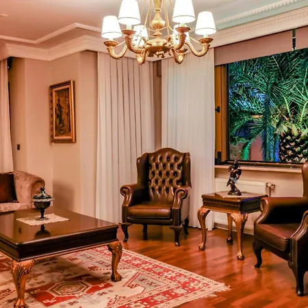 Isitmali Havuzlu Lueks Villa