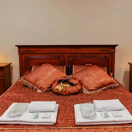 Isitmali Havuzlu Lueks Villa