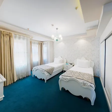 Seven Hills Palace & Ξενοδοχείο 4*