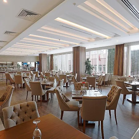 Ξενοδοχείο The Grand Mira Business 4*
