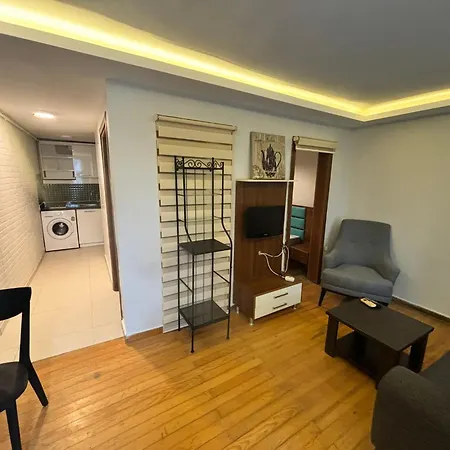 Cozy Garden-level Near Taksim * Istanbul