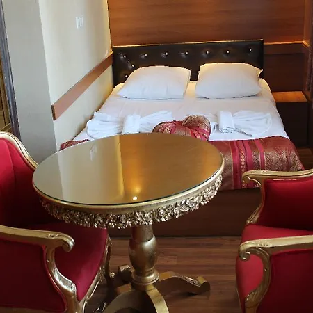 Aquarium Hotel 3*