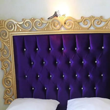 Aquarium Hotel 3*