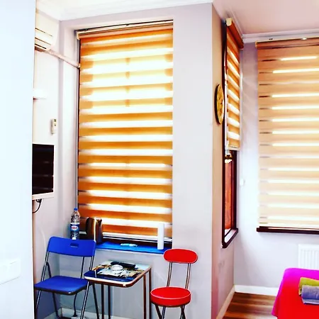 W Kurtulus Apartment *