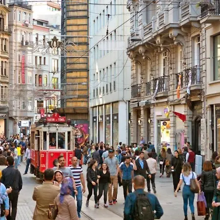 Istiklal Street Taksim House Yamalya Hotel 5*